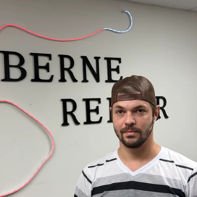 Daniel Kramarov — Service Technician